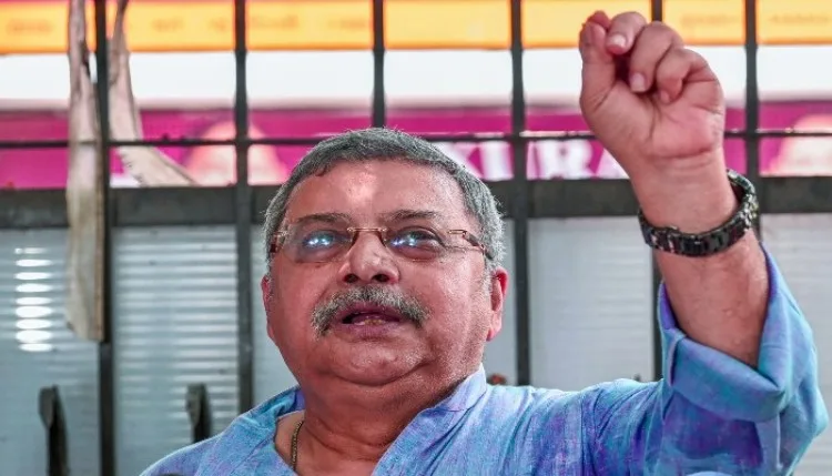 महिला MP पर अभद्र टिप्पणी पड़ी भारी, TMC सांसद कल्याण बनर्जी को लोकसभा अध्यक्ष ने किया निलंबित