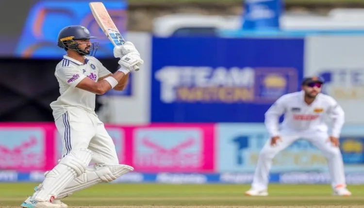 IND vs SL 1st Test: पडिक्कल ने ठोके 167 रन, भारत ने बनाया विशाल स्कोर