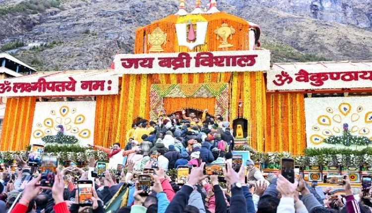 बद्रीनाथ धाम में चढ़ावे को लेकर विवाद, मंदिर समिति ने दिए जांच के आदेश