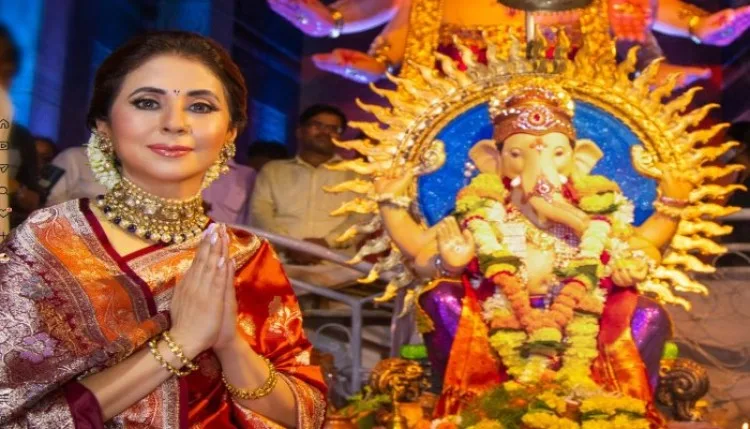 गणेश चतुर्थी: उर्मिला ने मांगी सबको मुस्कुराहट, करीना ने दीं शुभकामनाएं