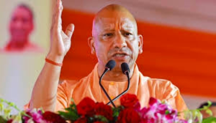 कासगंज में सीएम ने की योजनाओं की बरसात