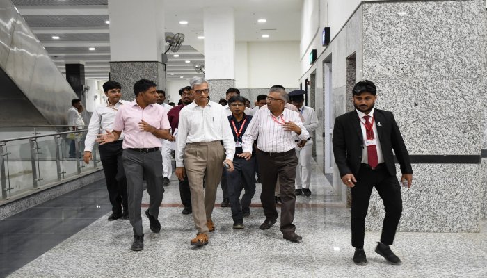 रेलवे बोर्ड के सदस्य ने किया गोमतीनगर रेलवे स्टेशन का निरीक्षण