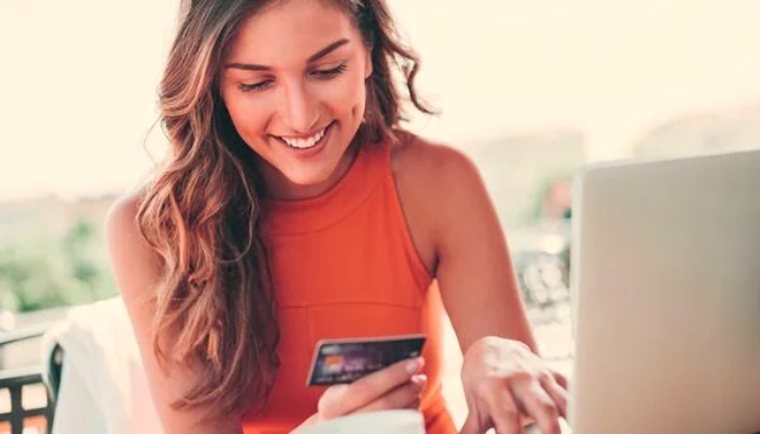 Credit Card Limit Increase Tips : इन 5 गलतियों से बचेंगे तो तेजी से बढ़ सकती है आपकी लिमिट