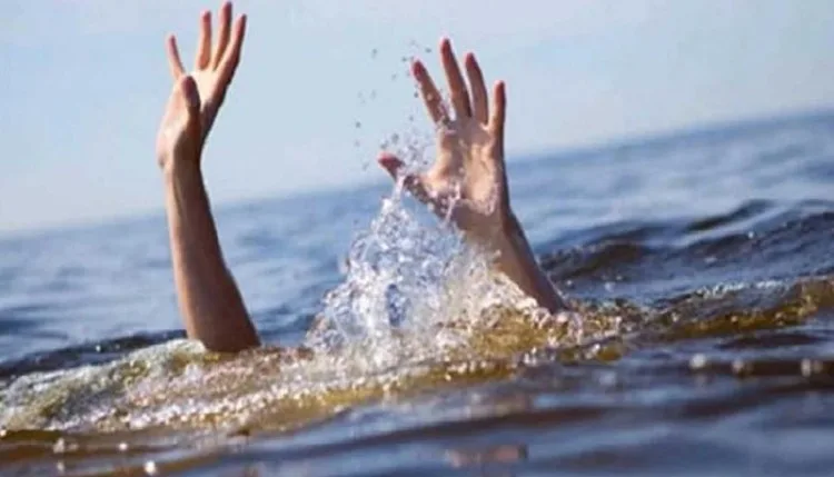 Sonebhadra News : सोनभद्र के सोन नदी में समा गए 3 युवक, 24 घंटे बाद 2 शव बरामद, तीसरे की तलाश जारी
