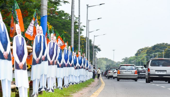 West Bengal: भव्य समारोह में सीएम पद की शपथ लेंगे शुभेंदु अधिकारी, पीएम मोदी पहुंचे कोलकाता