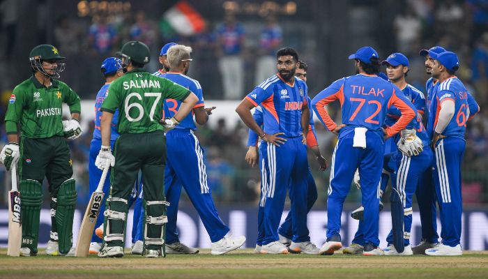 IND vs PAK: टीम इंडिया ने लगाई जीत की हैट्रिक, भारतीय 'धुरंधरों' ने पाकिस्तान को 61 रनों से रौंदा