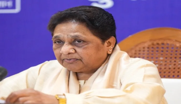 BSP में सबका हित, सपा के छलावे से रहें सावधान- मायावती