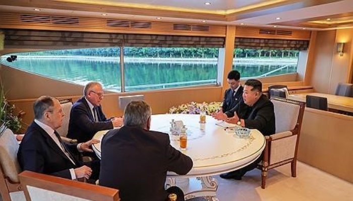 Kim Jong Support Russia:  किम जोंग उन का ऐलान, 'यूक्रेन के खिलाफ युद्ध में रूस को हमारा पूरा समर्थन'