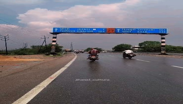 आधा घंटे की बारिश में नगर निगम के दावों की खोली पोल