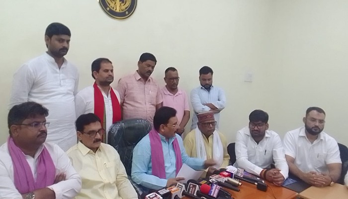 बीजेपी को बड़ा झटका: जिला उपाध्यक्ष राजकुमार राजपूत सपा में शामिल, बुंदेलखंड में बिजली-पानी के दावों पर उठाए सवाल