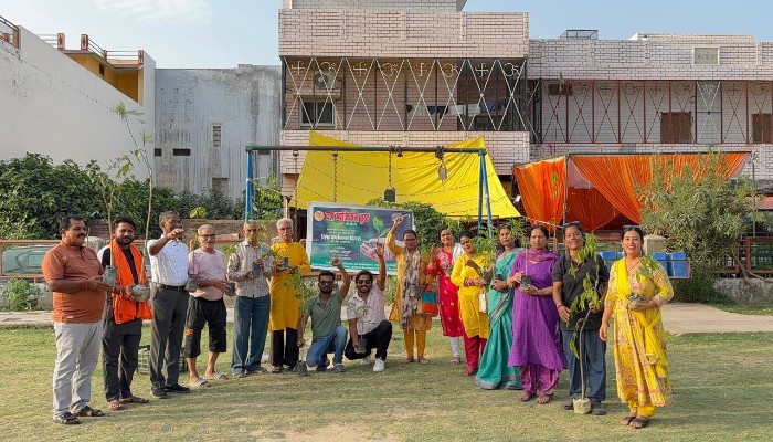 यश म्यूजिकल ट्रस्ट ने किया वृक्षारोपण कार्यक्रम का आयोजन