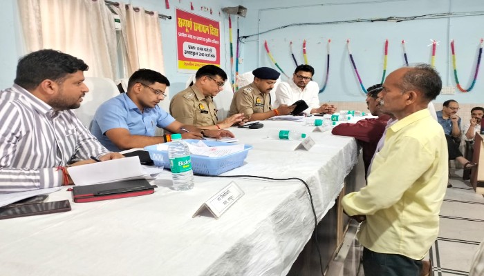 Samadhan Diwas: हर पीड़ित की समस्या का हो निष्पक्ष निस्तारणः डीएम