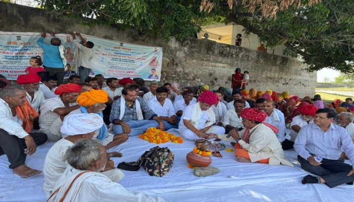 तहनाल में विधायक ने अमृत सरोवर की पूजा की
