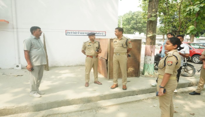 पुलिस लाइन में एडिशनल एसपी ने मरम्मत कार्यों का किया निरीक्षण