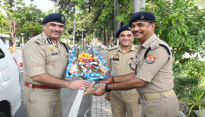 अपर पुलिस महानिदेशक ने पुलिस लाइन पहुंचकर किया निरीक्षण
