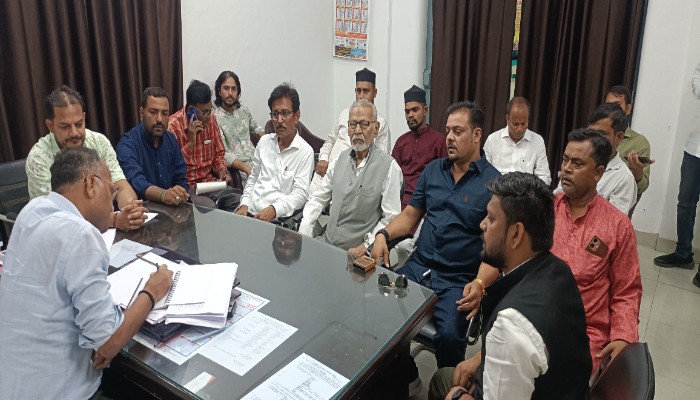 आगामी मोहर्रम पर्व को लेकर ताजिया दारान कमेटी व मोहर्रम कमेटी का प्रतिनिधिमंडल अपर नगर आयुक्त को समस्याओं को लेकर सोपा ज्ञापन