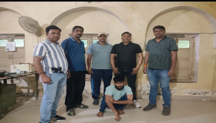 Sandeep Bawaria Arrested : सीआईडी क्राइम ब्रांच ने 8 साल से फरार 25,000 के इनामी बदमाश को धर-दबोचा