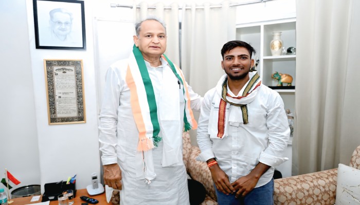 युवा नेता पंकज सैनी को मिला पूर्व सीएम अशोक गहलोत का मार्ग दर्शन