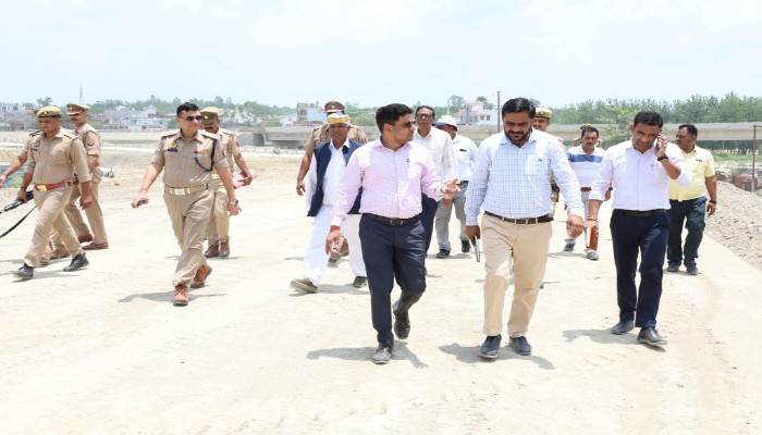 Rampur: डीएम-एसपी ने कांवड़ यात्रा मार्ग का किया निरीक्षण, दिए गए ये सख्त निर्देश