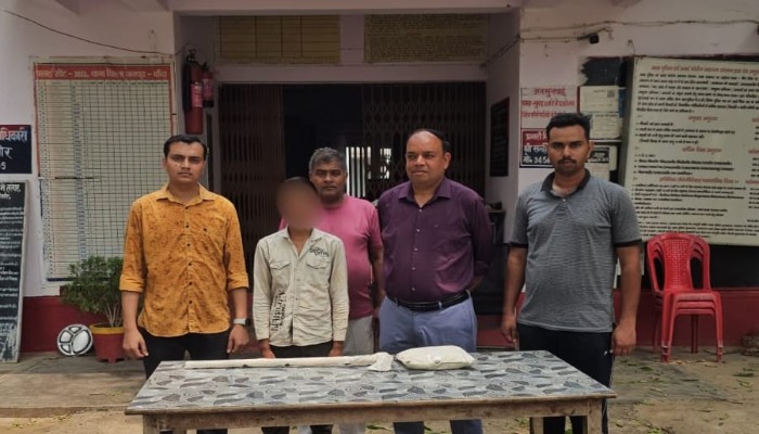डिघवट गांव में हत्या का खुलासाः प्रेम प्रसंग के चलते कुल्हाड़ी से काट डाला