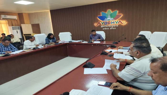 Meeting: उद्योग बंधुओं की समस्याओं का प्राथमिकता पर हो निस्तारणः मण्डलायुक्त