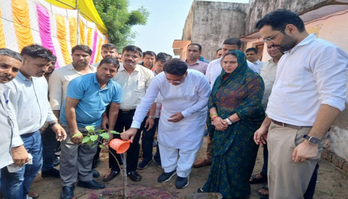 पंडित दीनदयाल उपाध्याय अंत्योदय संबल पखवाडा शिविर में जिला प्रभारी मंत्री ने की शिरकत