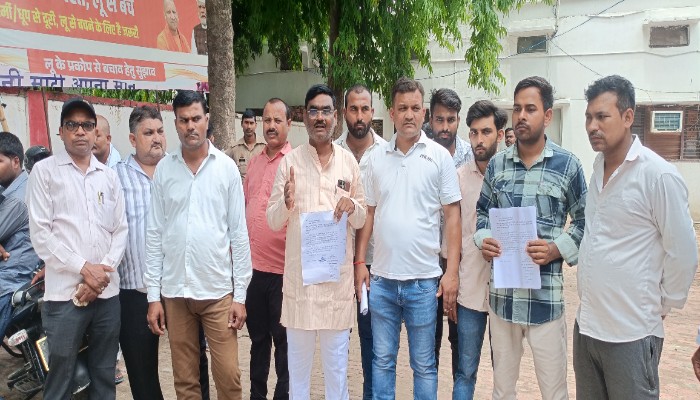 एयरपोर्ट विस्तार में आ रहा काली मंदिर, ग्रामीणों ने की नए स्थान की मांग