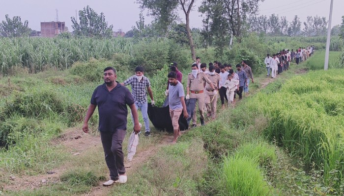 लापता हुए व्यक्ति का पेड़ से लटका मिला शव, जांच पड़ताल में जुटी पुलिस