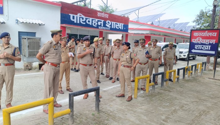 पुलिस लाइन में SSP  ने ली सलामी, ग्राउंड में दौड़ के साथ हुआ अभ्यास