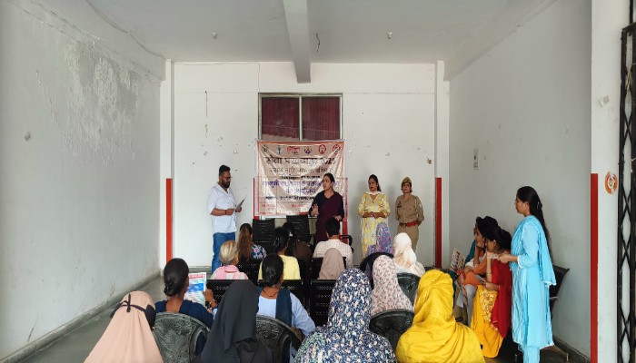 सेवा पखवाड़ा के तहत महिलाओं को किया गया जागरूक, दी गईं कई जानकारियां