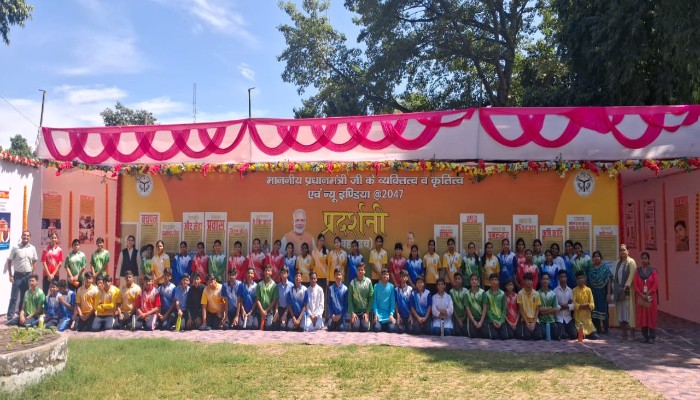 छात्र-छात्राओं ने चित्र प्रदर्शनी का किया अवलोकन, 2 अक्टूबर तक होगा आयोजन