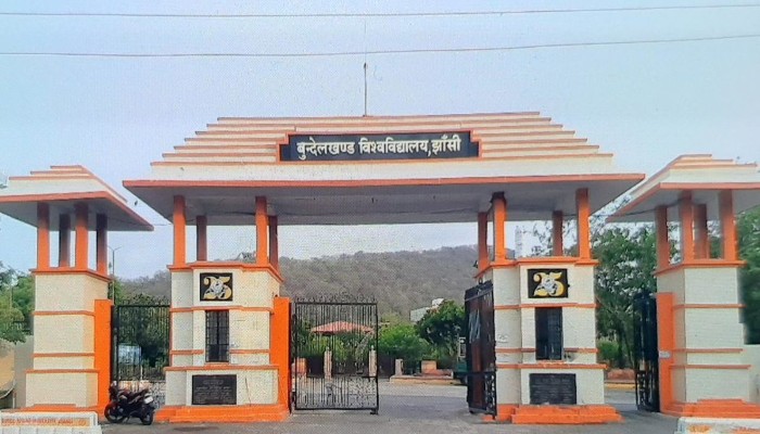 मुलायम सिंह की पुण्यतिथि पर कार्यक्रम का आयोजन, दो पक्षों में हुआ बवाल