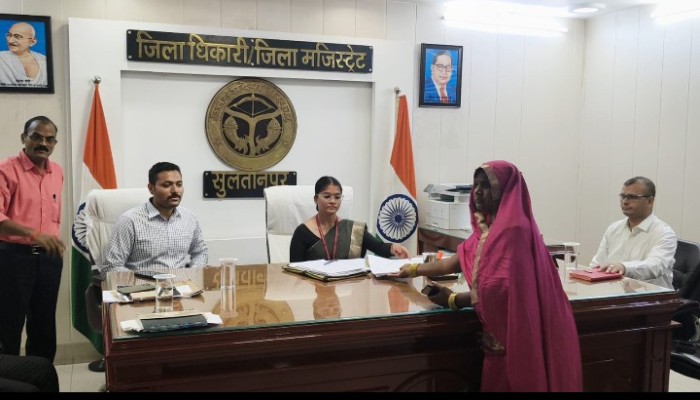"मिशन शक्ति 5.0" के तहत छात्रा बनीं सांकेतिक जिलाधिकारी, बढ़ाया बालिकाओं का आत्मविश्वास