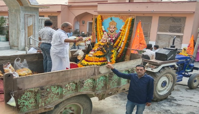 बाबा श्याम के जन्मोत्सव पर श्याम मंदिर से निकाली भव्य शोभायात्रा