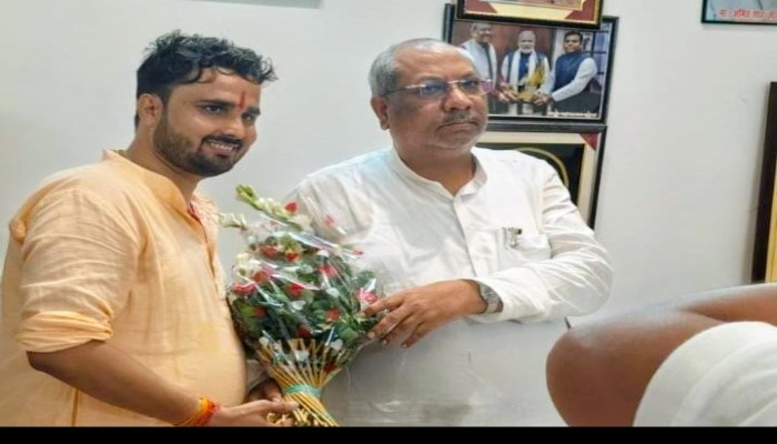 विशाल जनसभा का हुआ आयोजन, डॉ. संजय निषाद ने किया शक्ति प्रदर्शन