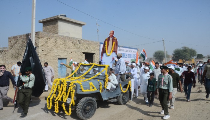 पटेल जयंती पर किया गया एकता मार्च पदयात्रा का आयोजन, अतिथियों ने अर्पित की श्रद्धांजलि