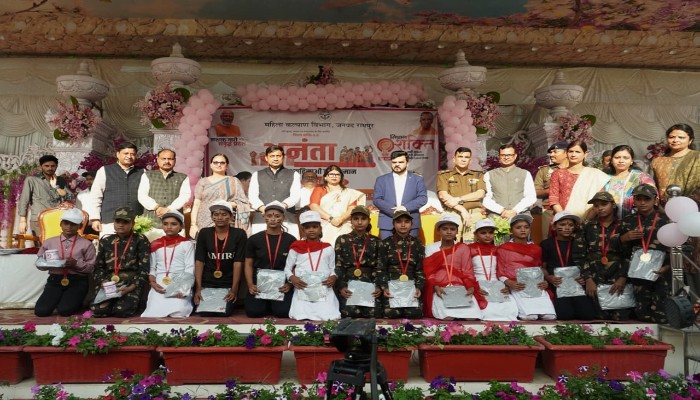 रामपुर में 'अनंता : प्रेरक महिला सम्मान समारोह' आयोजित, मिशन शक्ति 5.0 के तहत महिलाओं को सम्मानित किया गया