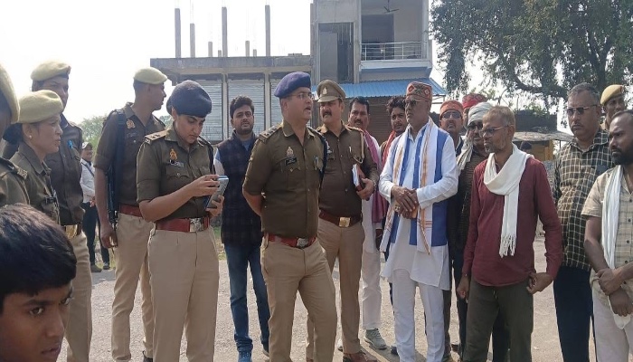 Banda: दबंगों की पिटाई से युवक की मौत, ग्रामीणों ने शव रखकर जाम किया हाइवे