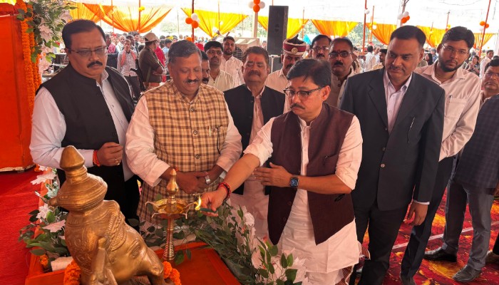 मीरजापुर में मुख्यमंत्री सामूहिक विवाह योजना का आयोजन, 183 जोड़ों का हुआ विवाह