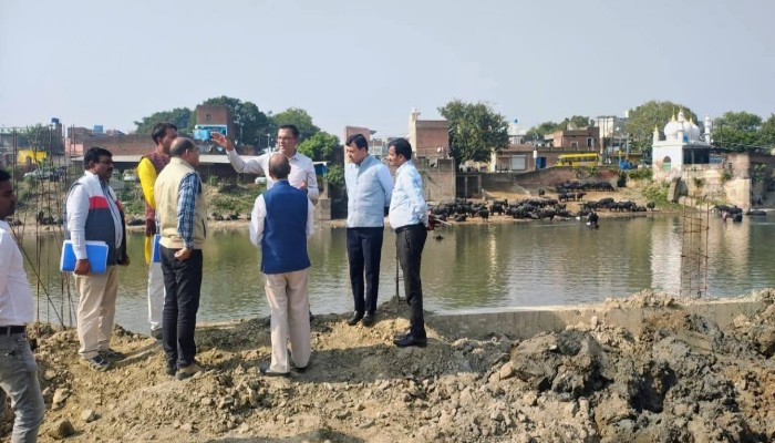 जिलाधिकारी ने रिवर फ्रंट कार्य का निरीक्षण कर दिए महत्वपूर्ण निर्देश