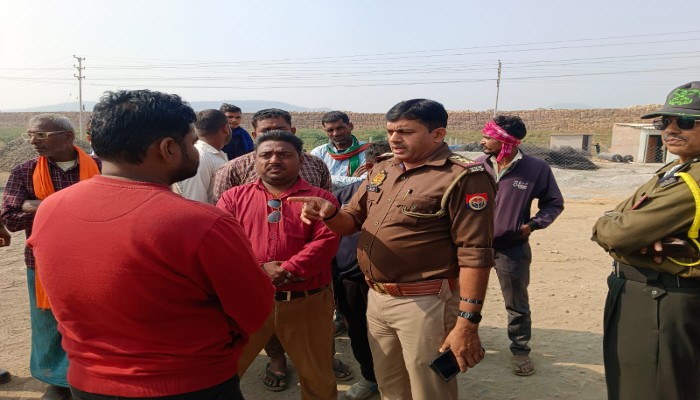 खुले हाईवा वाहनों की मनमानी से जनजीवन अस्त-व्यस्त, दुर्घटनाओं का बढ़ा खतरा