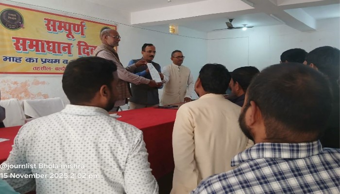 9 सालों से लंबित समस्याओं पर फूटा लेखपाल संघ का गुस्सा, एसडीएम को सौंपा 15 सूत्रीय ज्ञापन