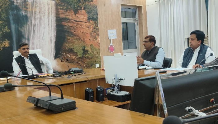 मंडलायुक्त की अध्यक्षता में मण्डलीय उद्योग बंधुओं की बैठक, उद्यमियों की समस्याओं का त्वरित निस्तारण होगा