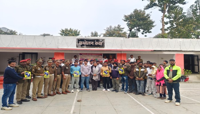 ‘बधिर चालक / कान का प्रतीक’ योजना का शुभारम्भ, पुलिस ने की लोगों से अपील