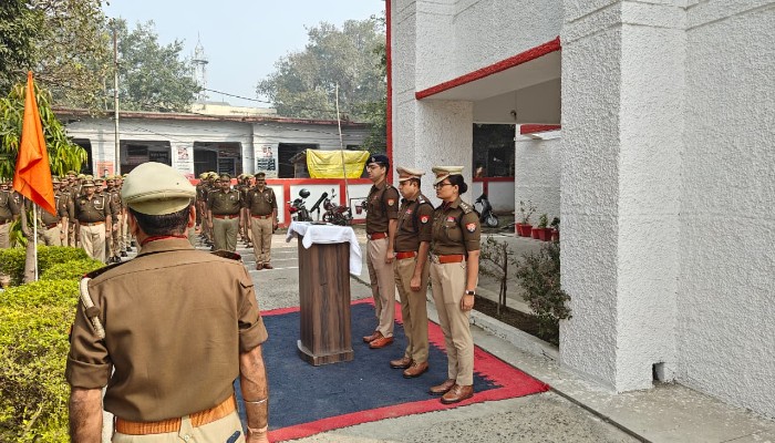 पुलिस झण्डा दिवस का कार्यक्रम संपन्न, अपर पुलिस अधीक्षक ने किया संबोधित