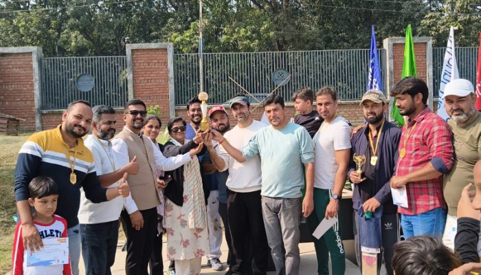 हम एकता मंच ने SIR में लगी टीम को किया सम्मानित