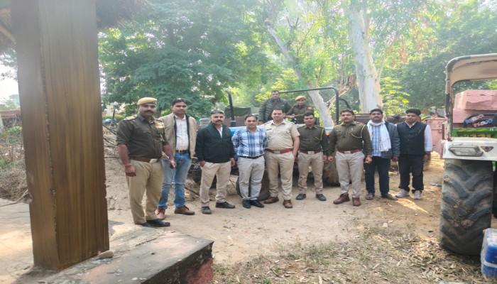 रुदावल वन विभाग की टीम ने खनन करते हुए जनरेटर और ट्रैक्टर किया जब्त