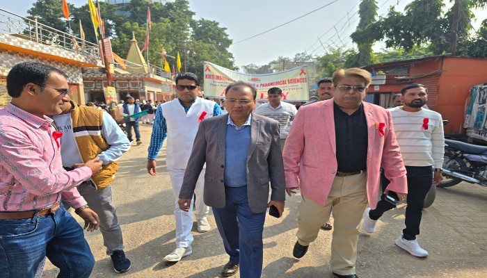 सीडीओ ने प्राथमिक विद्यालय का किया औचक निरीक्षण, शिक्षण व्यवस्था को सराहा