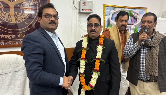 राजस्व नियमावली के गजेटियर कहे जाने वाले अनिल श्रीवास्तव सेवानिवृत्त, दी गई विदाई