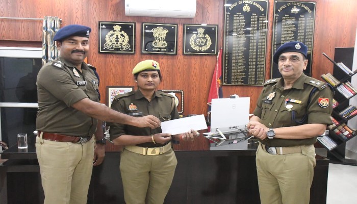 एसपी ने बीट बुक का किया बारीकी से निरीक्षण, दिए निर्देश